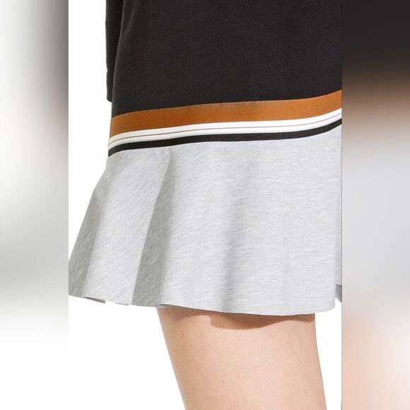 Cop.Copine  - Picture 8 of 11